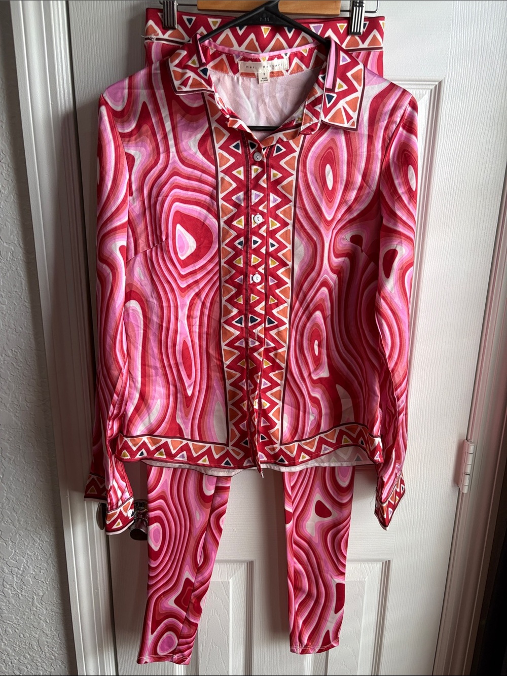Vibrant Pink Geo-Print Two-Piece Legging Set
